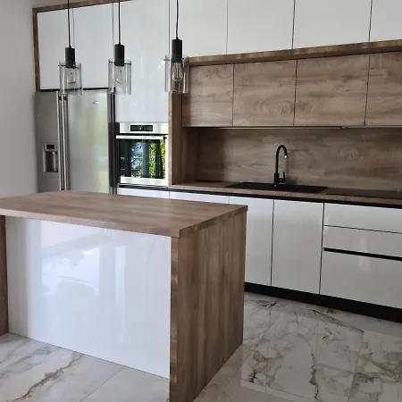 Nel * لوكفا روجوزنيكا