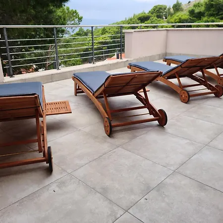 Nel فيلة لوكفا روجوزنيكا